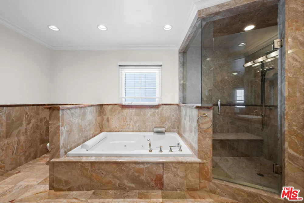 204 Foothill Road Beverly Hills, CA 90210
