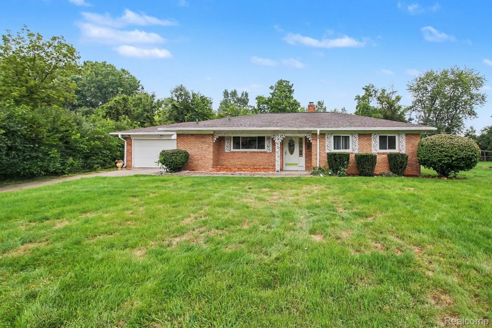1254 Arrowhead Drive Burton City, MI 48509