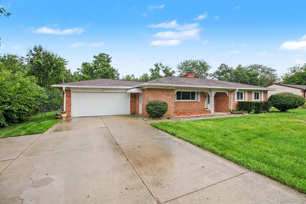 1254 Arrowhead Drive Burton City, MI 48509