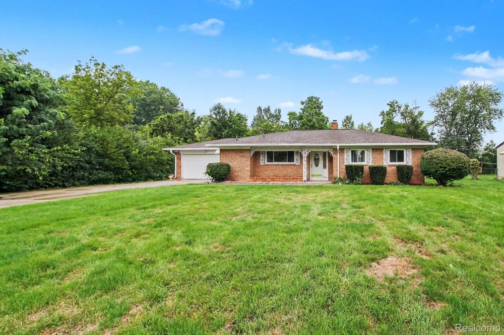 1254 Arrowhead Drive Burton City, MI 48509