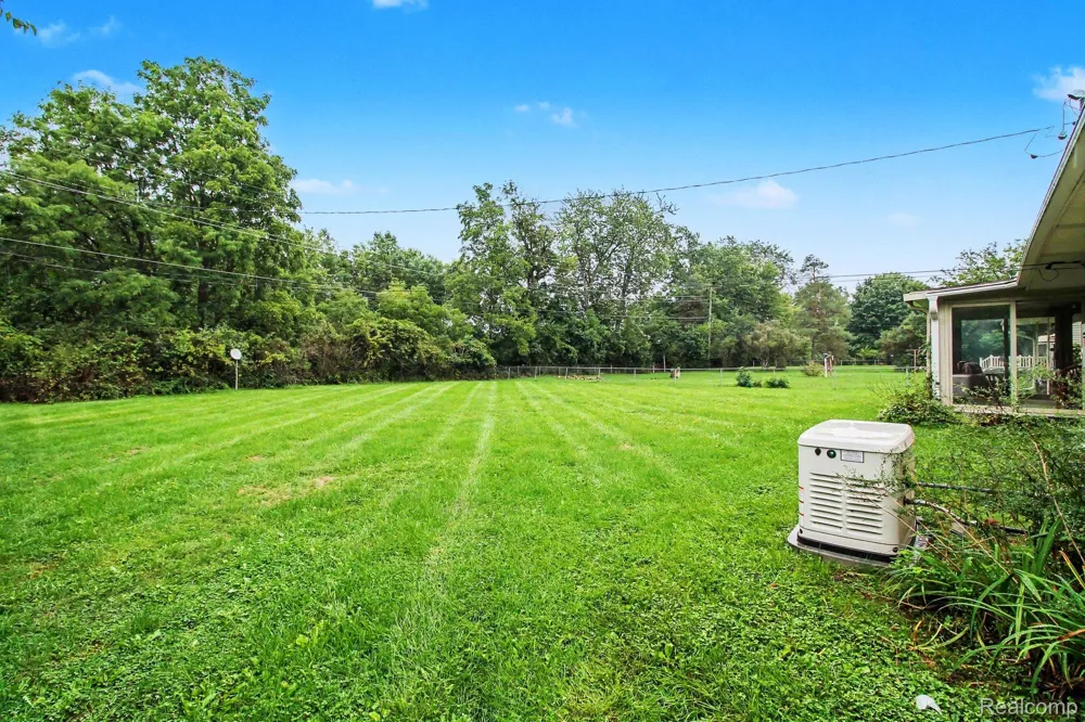 1254 Arrowhead Drive Burton City, MI 48509