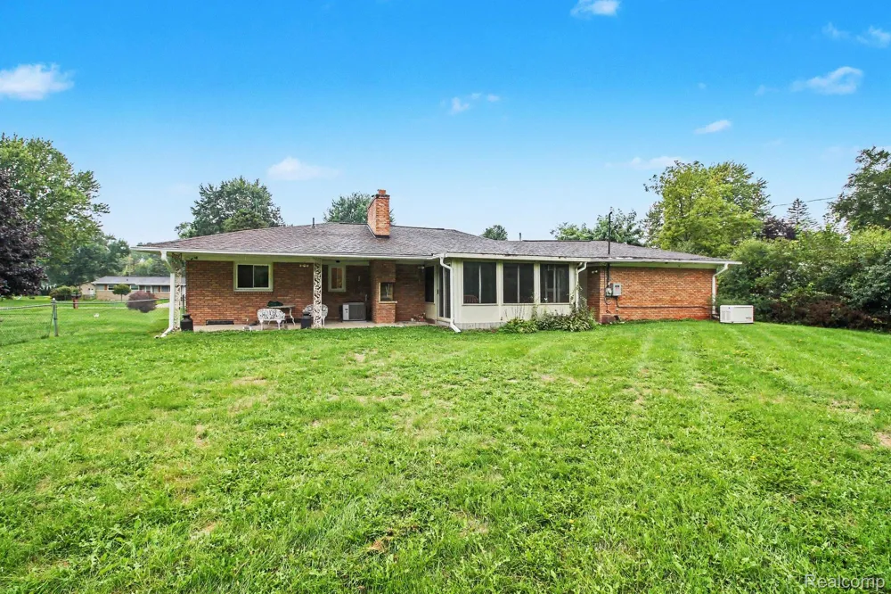 1254 Arrowhead Drive Burton City, MI 48509