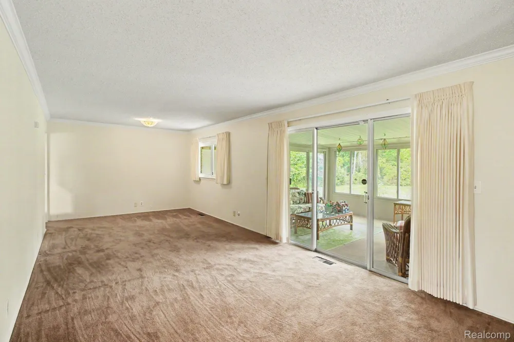 1254 Arrowhead Drive Burton City, MI 48509