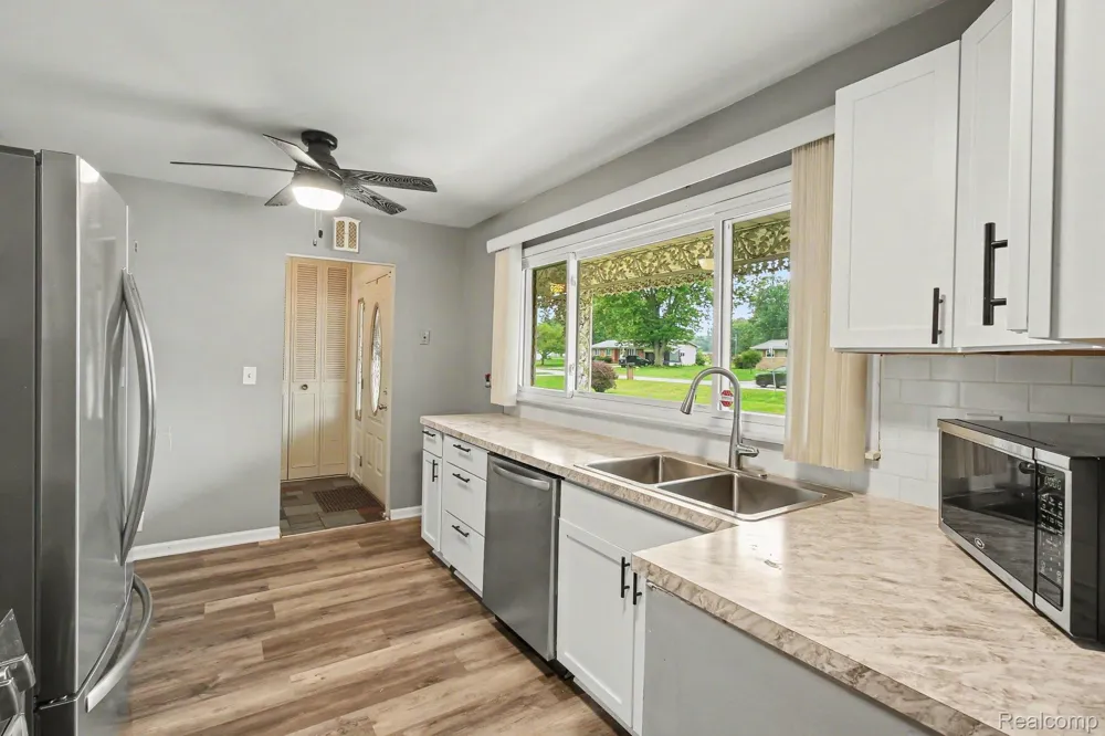 1254 Arrowhead Drive Burton City, MI 48509