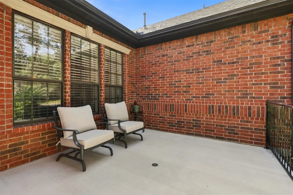 1821 Quail Run Drive Corinth, TX 76208