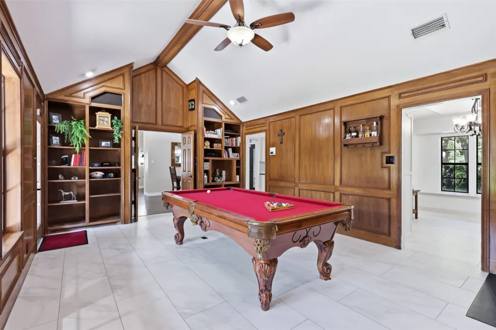 1821 Quail Run Drive Corinth, TX 76208