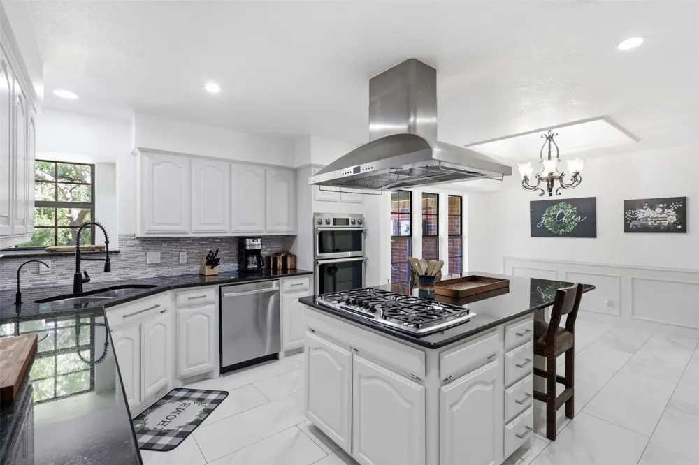 1821 Quail Run Drive Corinth, TX 76208