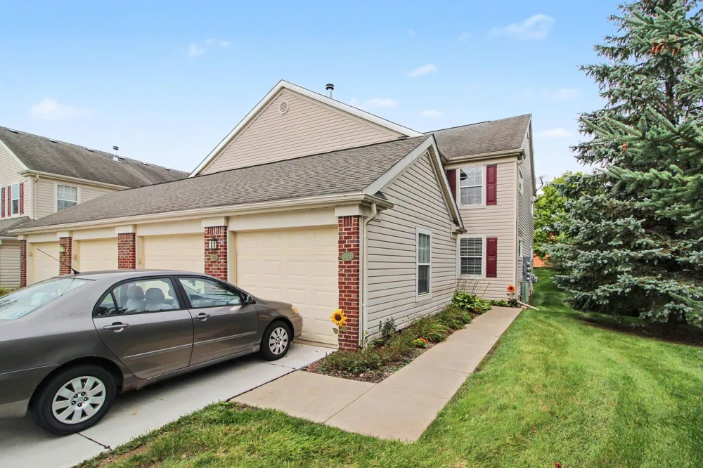 301 Victoria Drive Dexter, MI 48130