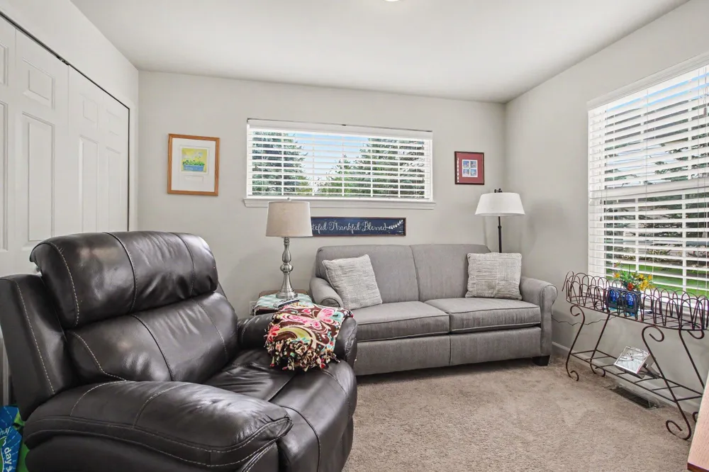 301 Victoria Drive Dexter, MI 48130