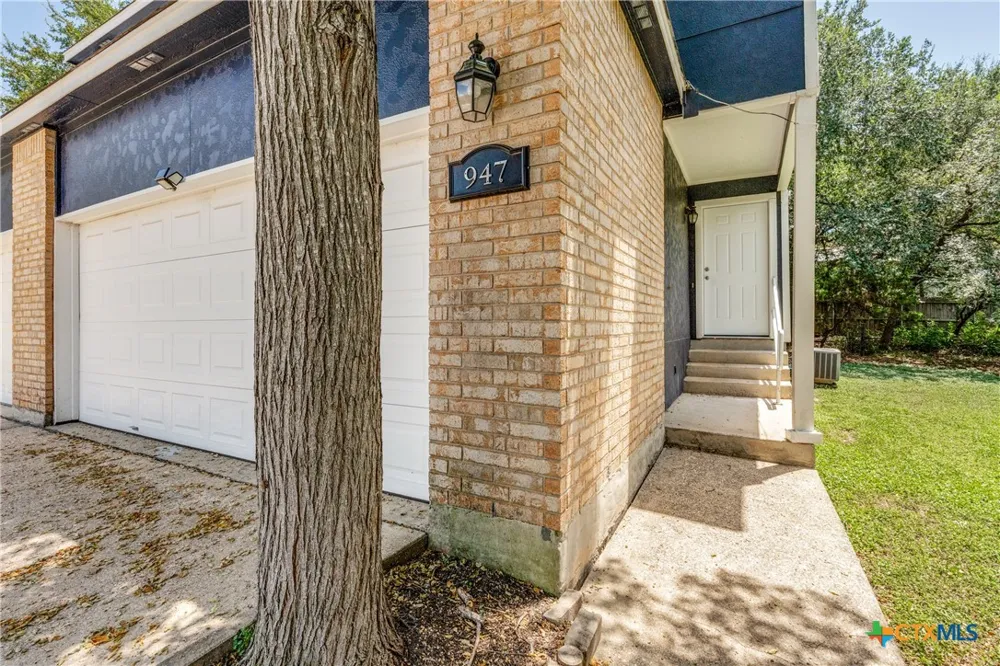 945 Sagewood Other, TX 78666