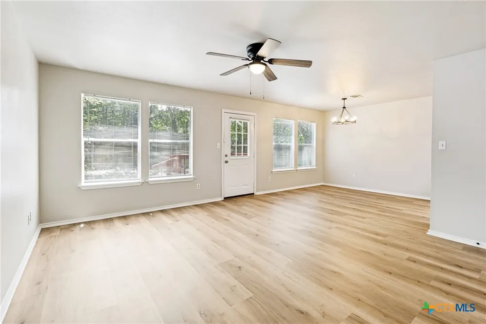 945 Sagewood Other, TX 78666