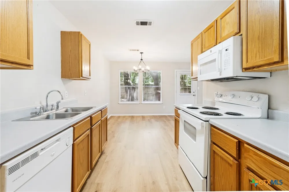 945 Sagewood Other, TX 78666