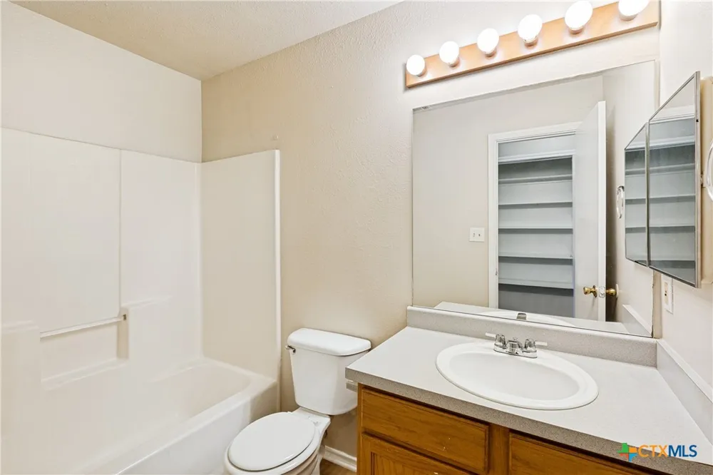 945 Sagewood Other, TX 78666