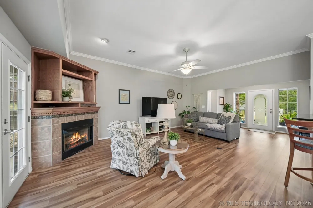 8012 W Cottonwood Avenue Claremore, OK 74019