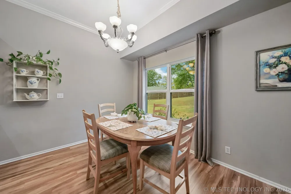8012 W Cottonwood Avenue Claremore, OK 74019
