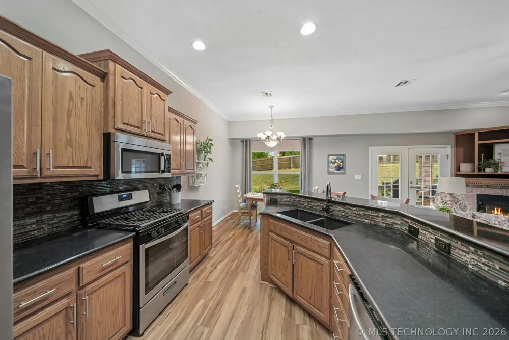 8012 W Cottonwood Avenue Claremore, OK 74019