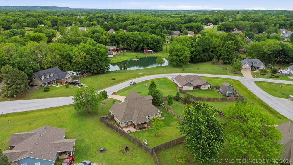 8012 W Cottonwood Avenue Claremore, OK 74019