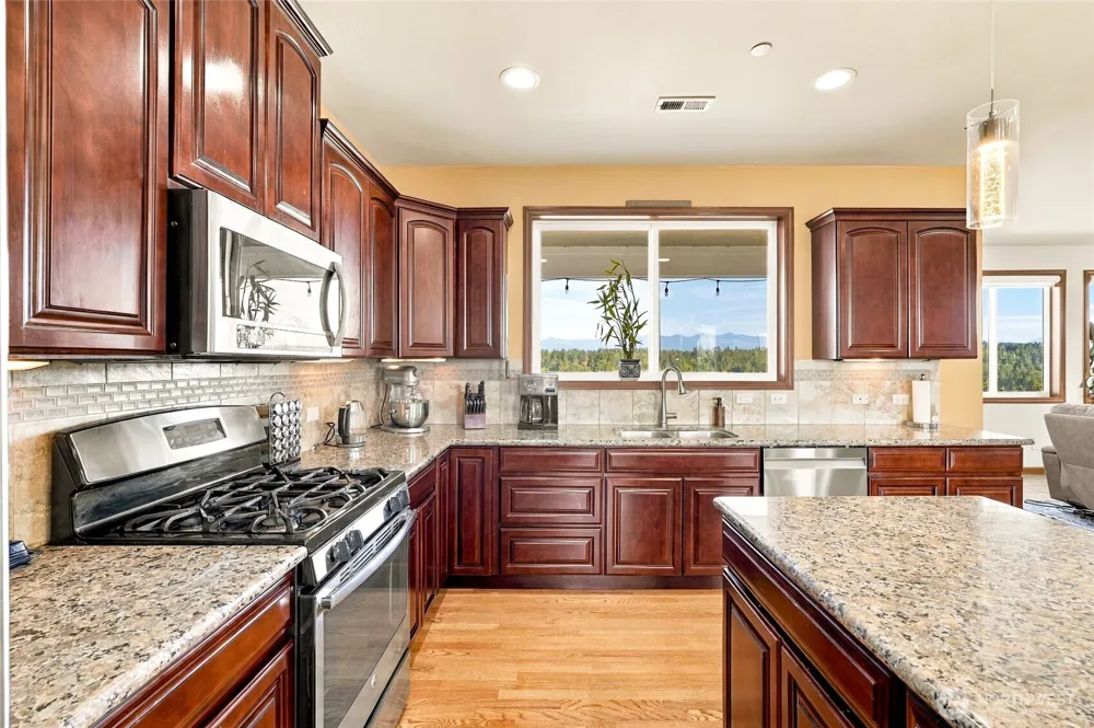 10908 177th Avenue Ct E Bonney Lake, WA 98391