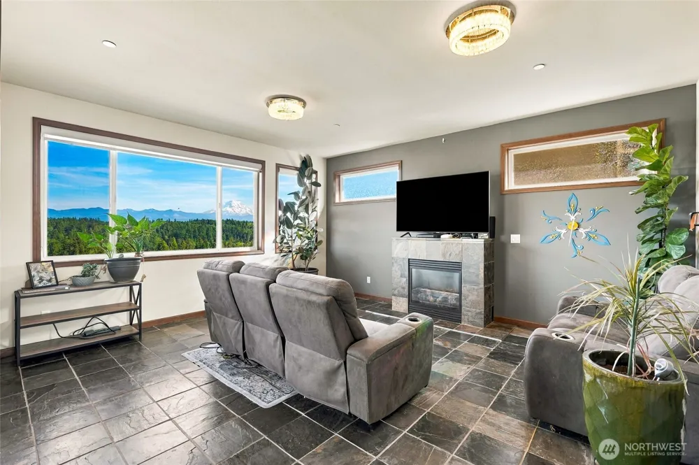 10908 177th Avenue Ct E Bonney Lake, WA 98391