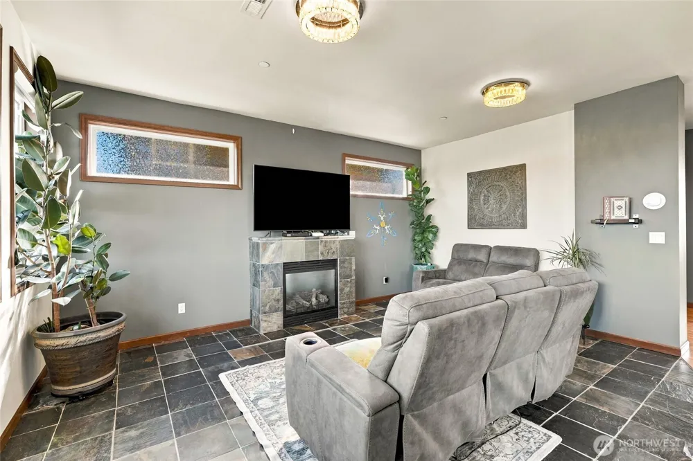 10908 177th Avenue Ct E Bonney Lake, WA 98391