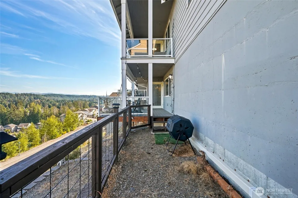 10908 177th Avenue Ct E Bonney Lake, WA 98391