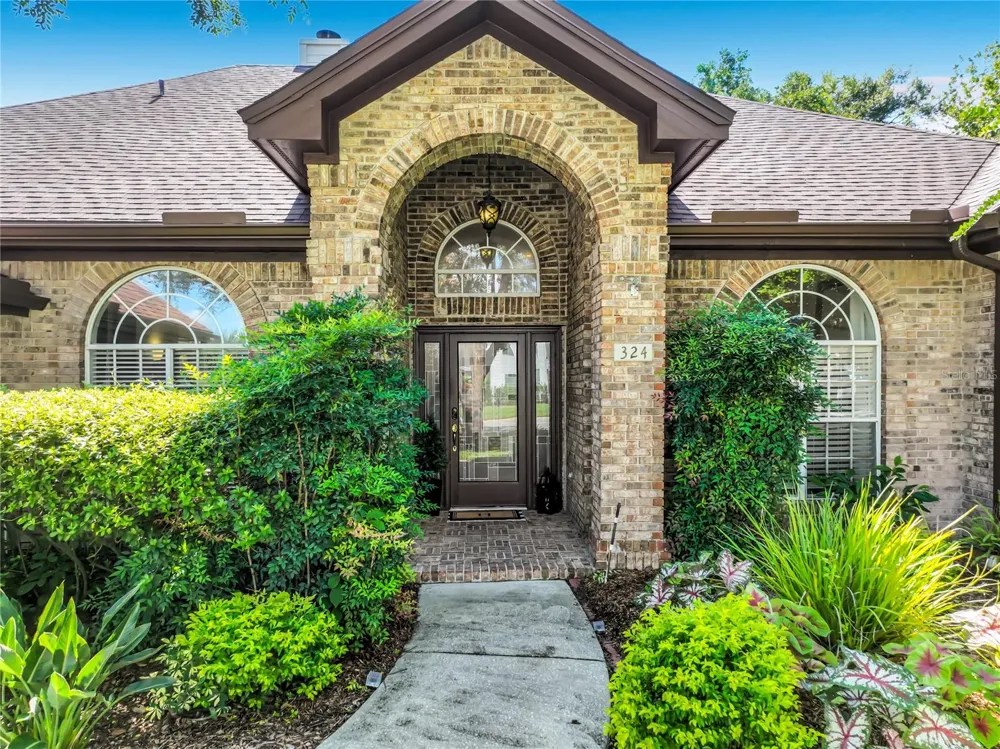 324 REMINGTON DRIVE Oviedo, FL 32765