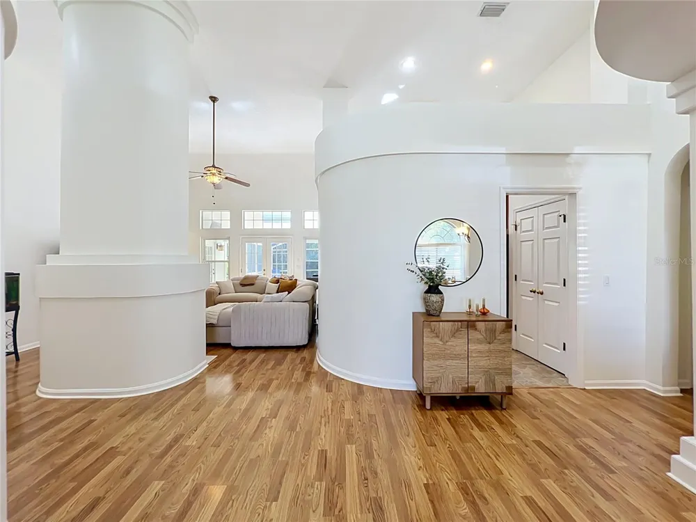 324 REMINGTON DRIVE Oviedo, FL 32765