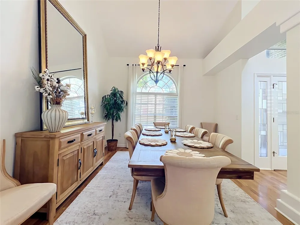 324 REMINGTON DRIVE Oviedo, FL 32765
