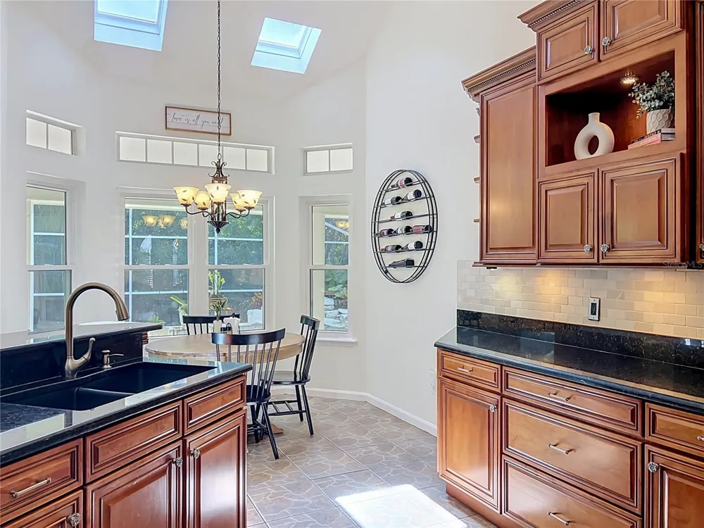 324 REMINGTON DRIVE Oviedo, FL 32765