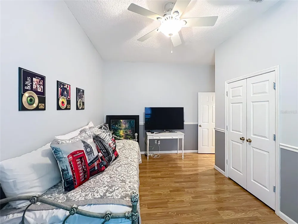 324 REMINGTON DRIVE Oviedo, FL 32765