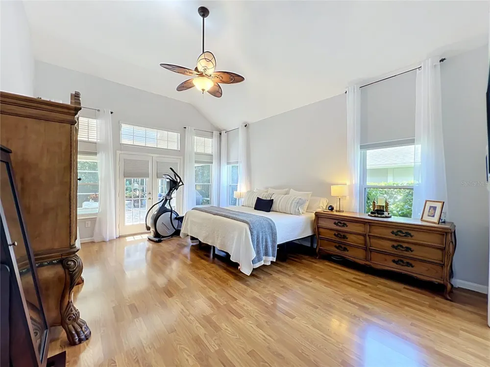 324 REMINGTON DRIVE Oviedo, FL 32765