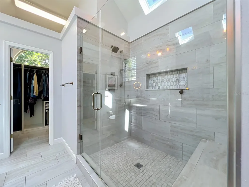 324 REMINGTON DRIVE Oviedo, FL 32765