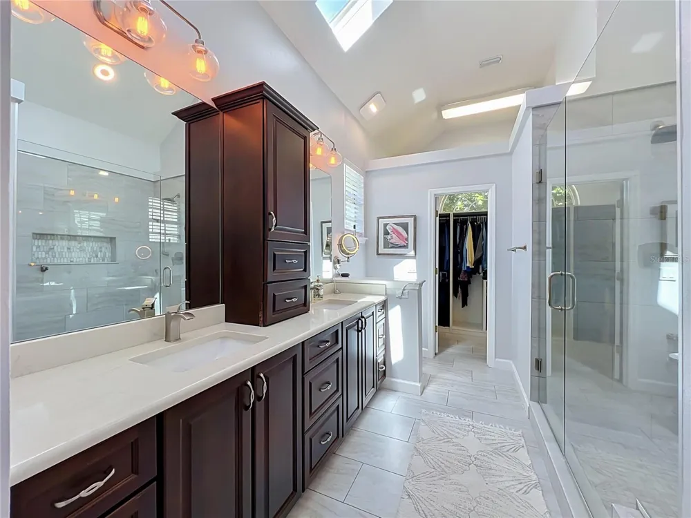 324 REMINGTON DRIVE Oviedo, FL 32765