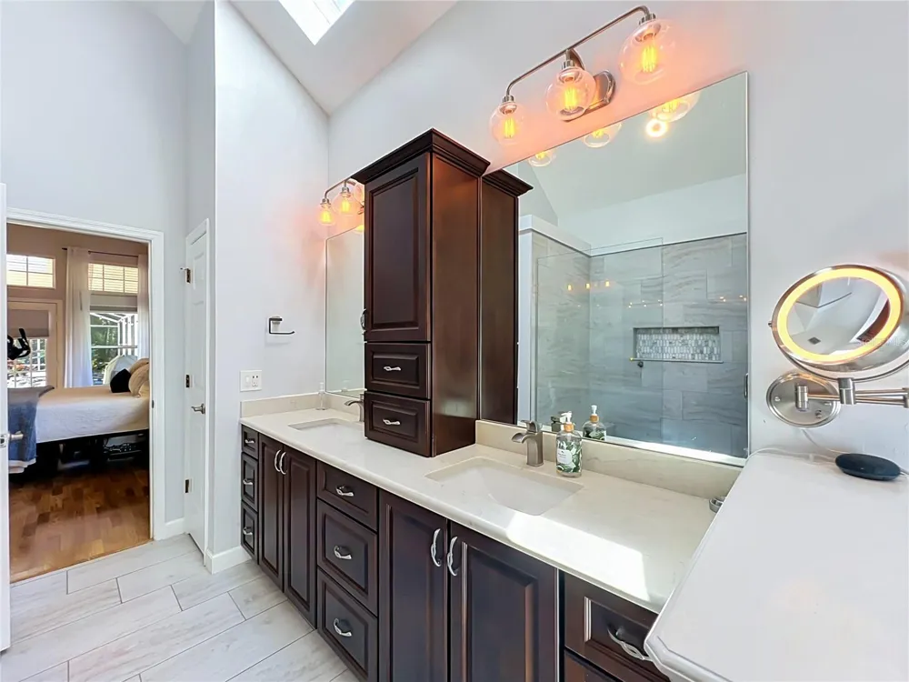324 REMINGTON DRIVE Oviedo, FL 32765