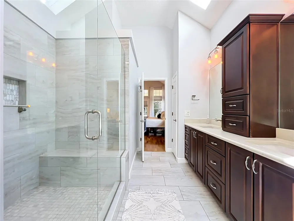 324 REMINGTON DRIVE Oviedo, FL 32765