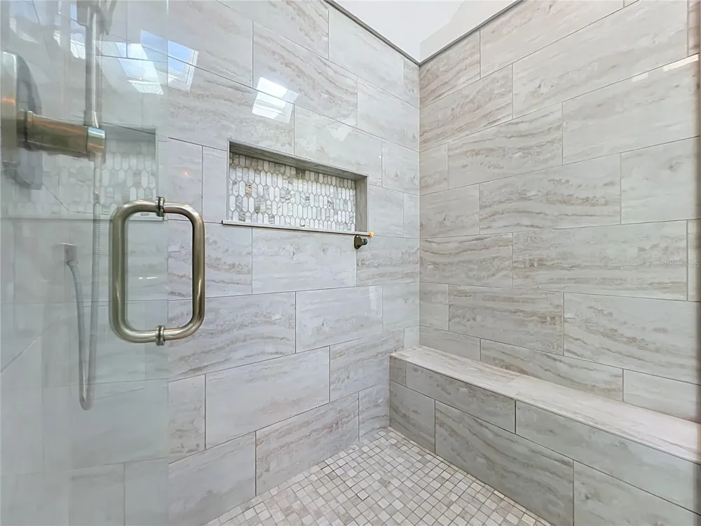 324 REMINGTON DRIVE Oviedo, FL 32765