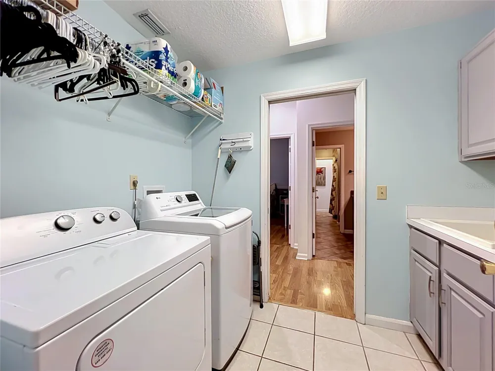 324 REMINGTON DRIVE Oviedo, FL 32765