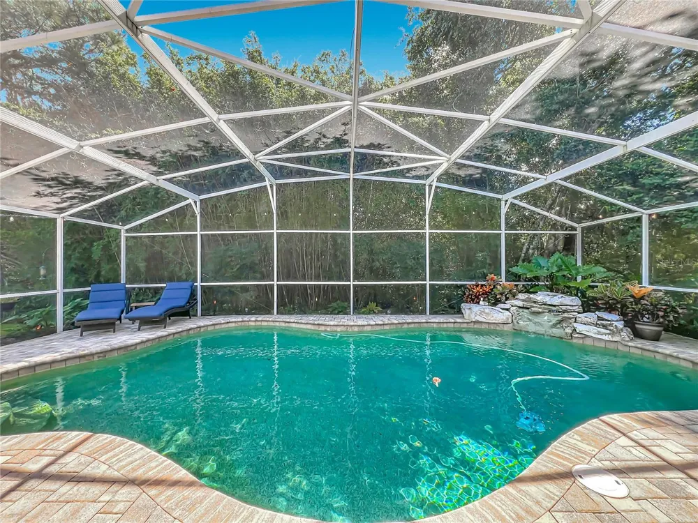 324 REMINGTON DRIVE Oviedo, FL 32765