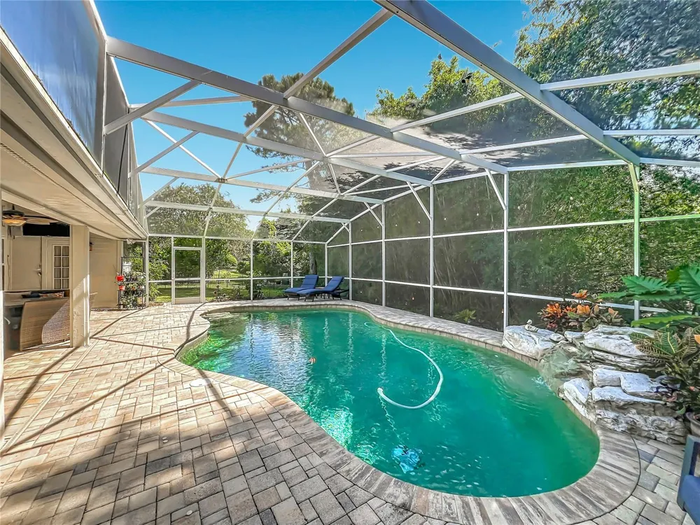 324 REMINGTON DRIVE Oviedo, FL 32765