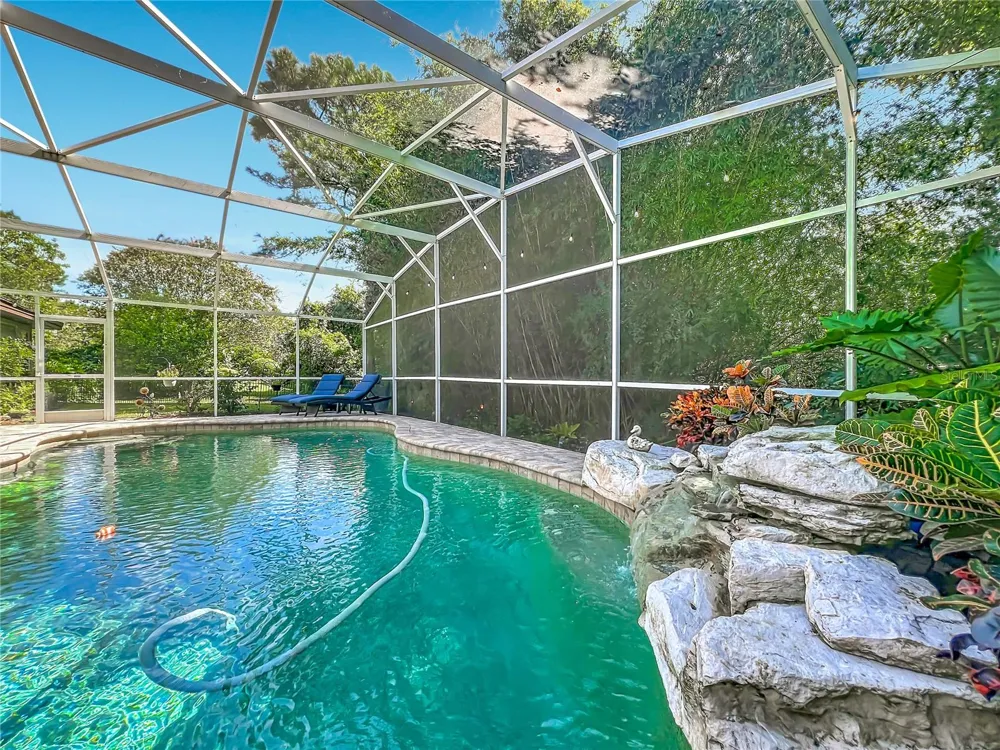 324 REMINGTON DRIVE Oviedo, FL 32765