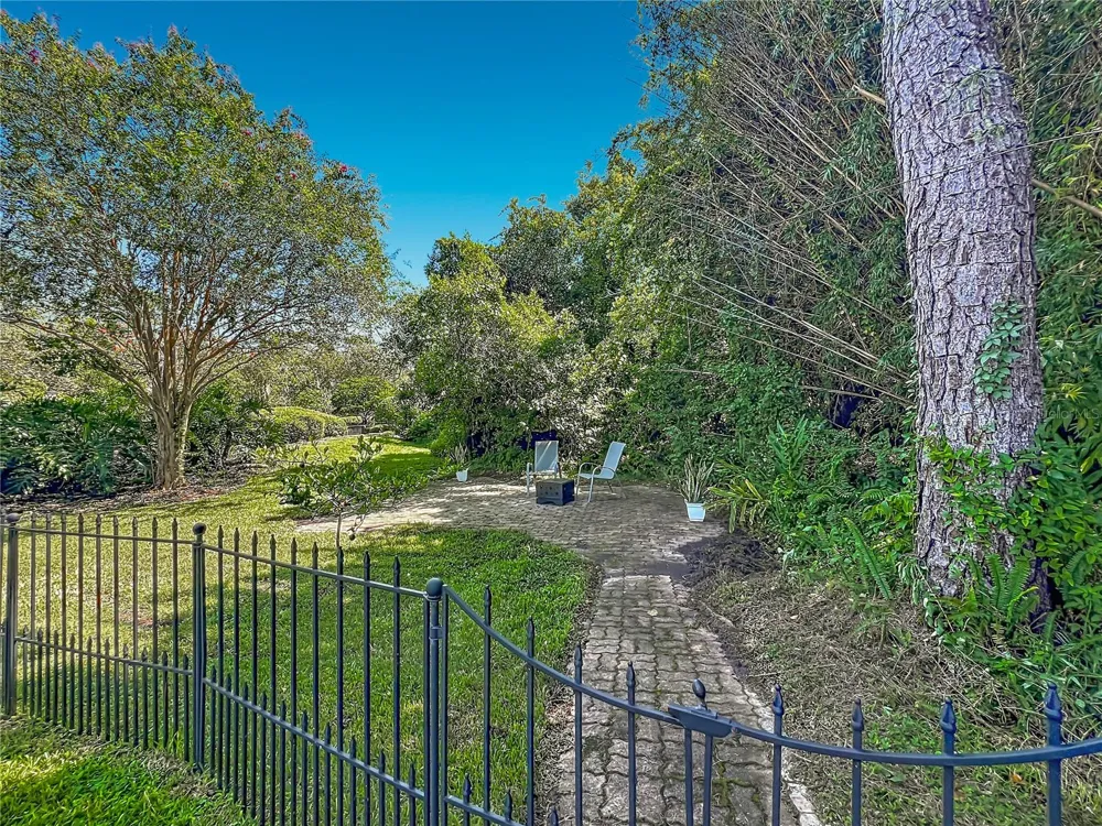 324 REMINGTON DRIVE Oviedo, FL 32765