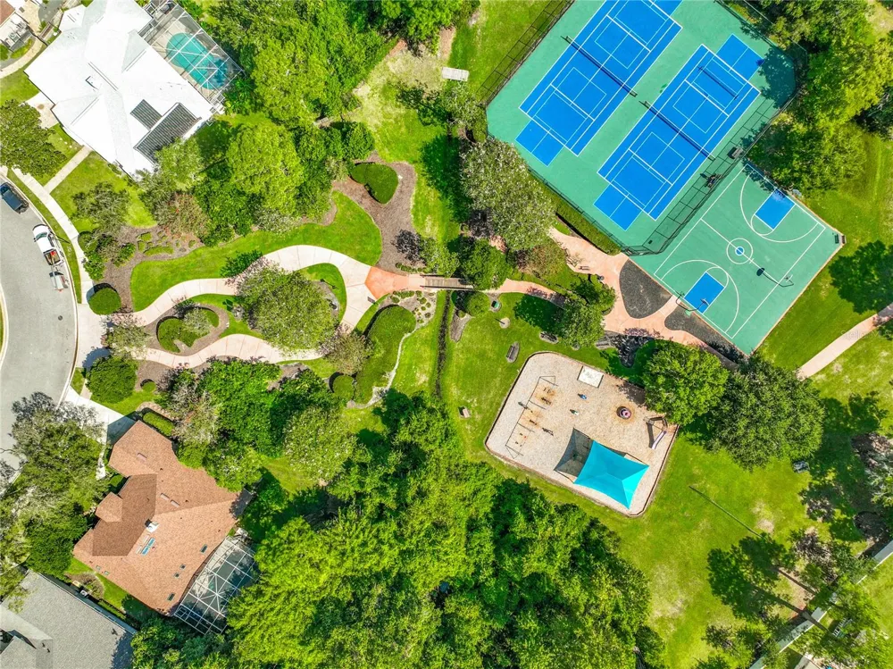 324 REMINGTON DRIVE Oviedo, FL 32765