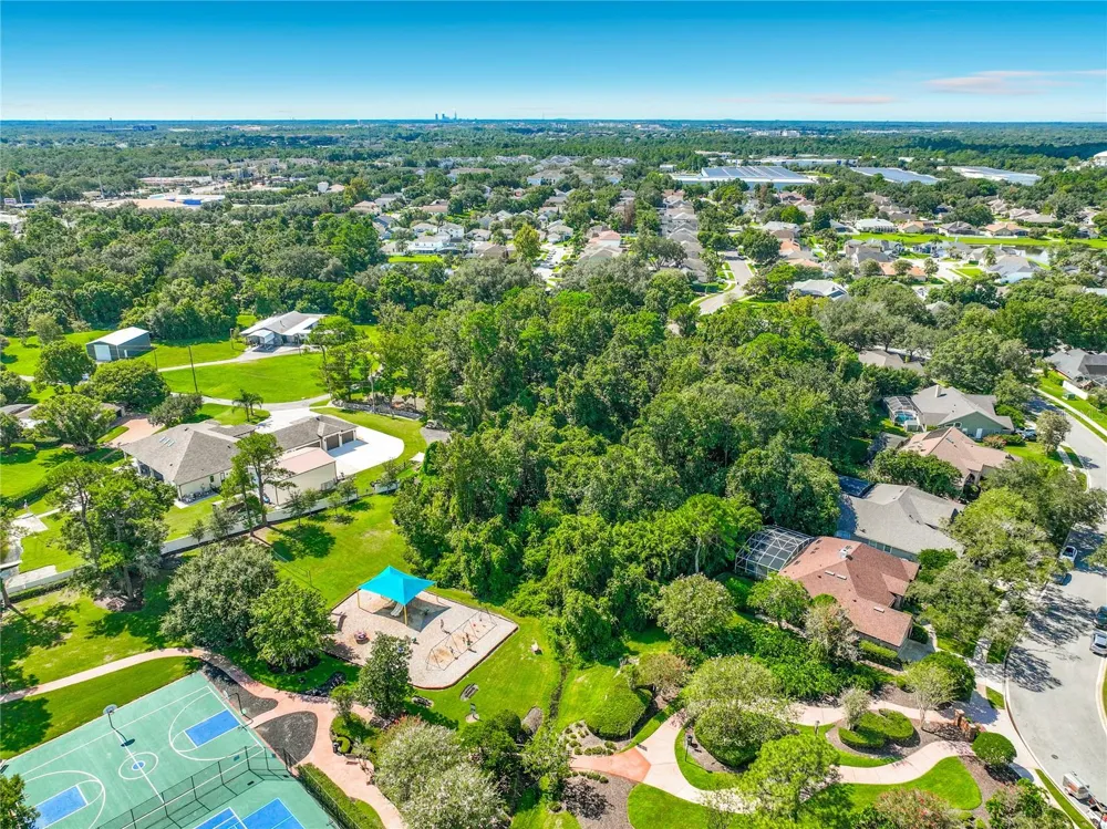 324 REMINGTON DRIVE Oviedo, FL 32765