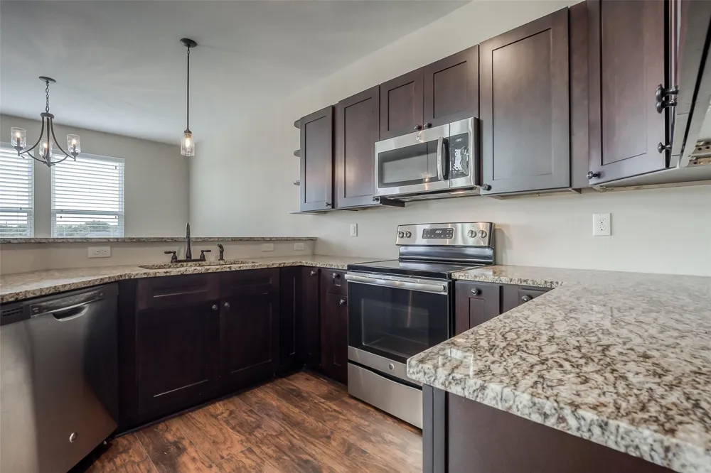 110 Eagle Meadow Brock, TX 76087
