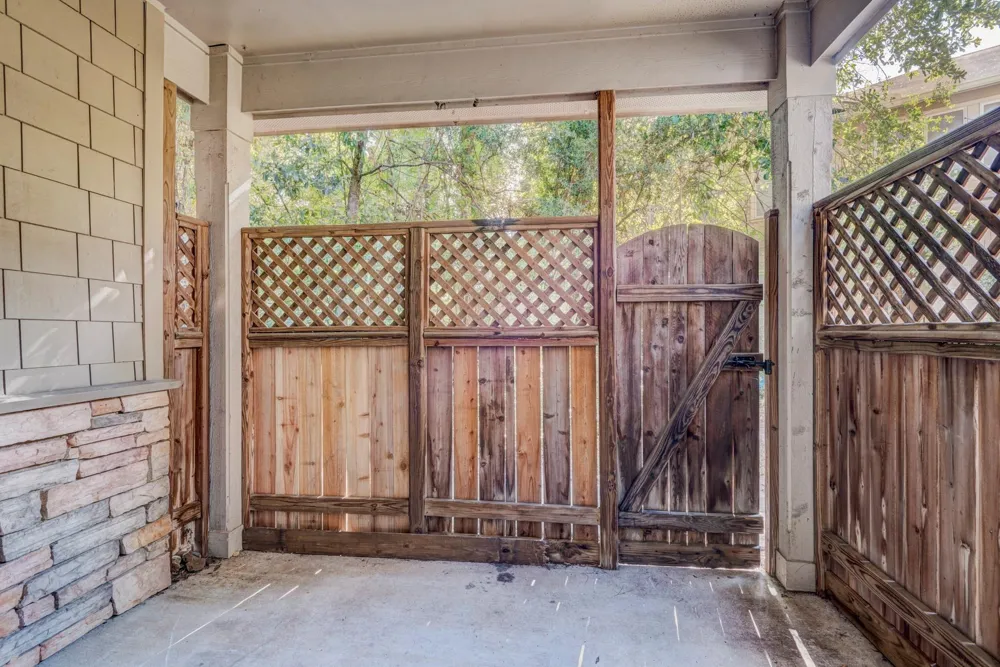 26 Stone Creek Place The Woodlands, TX 77382