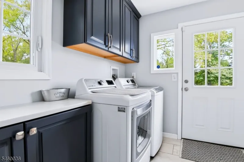 7 Pinewood Ct Raritan, NJ 08822