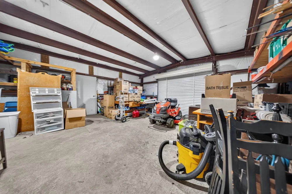 11725 S 437 ROAD Locust Grove, OK 74352