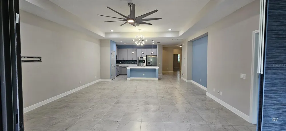 19379 HAWK VALLEY DRIVE Tampa, FL 33647