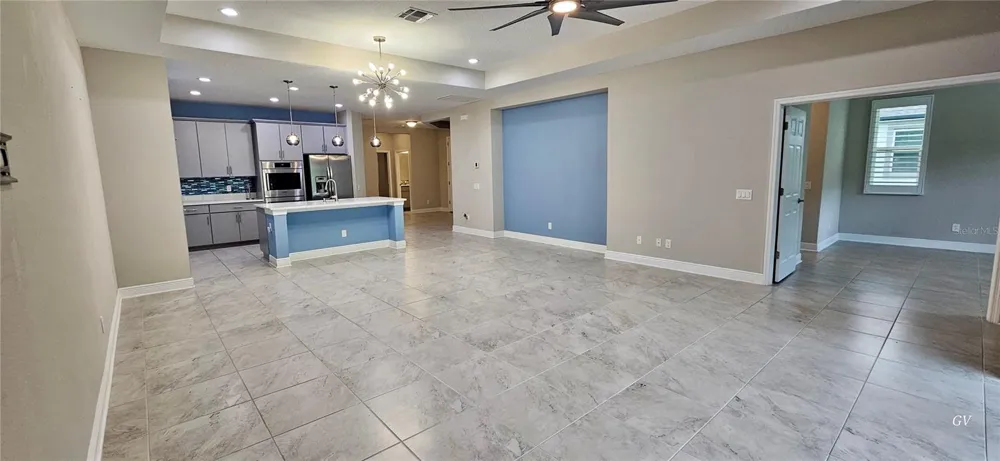 19379 HAWK VALLEY DRIVE Tampa, FL 33647