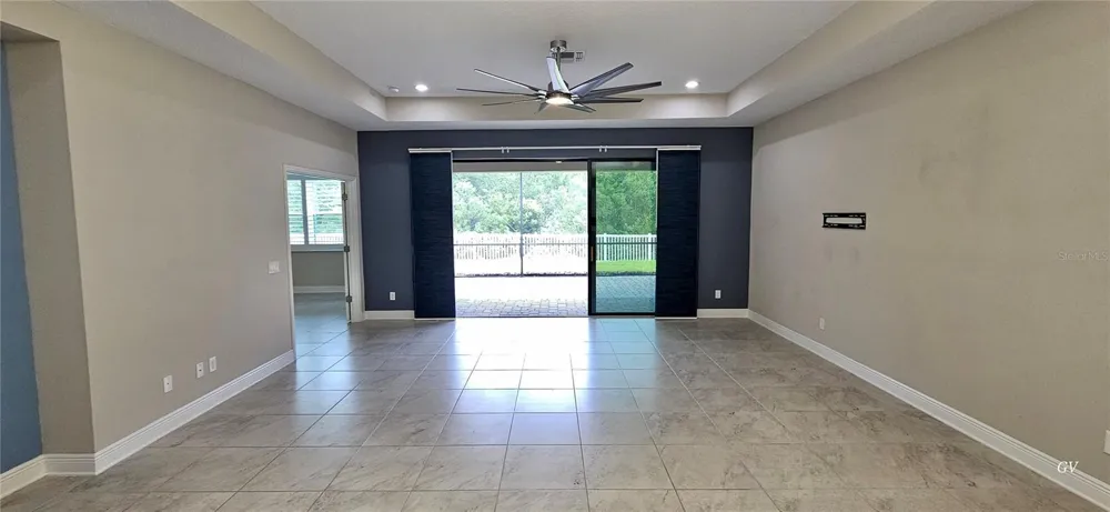 19379 HAWK VALLEY DRIVE Tampa, FL 33647